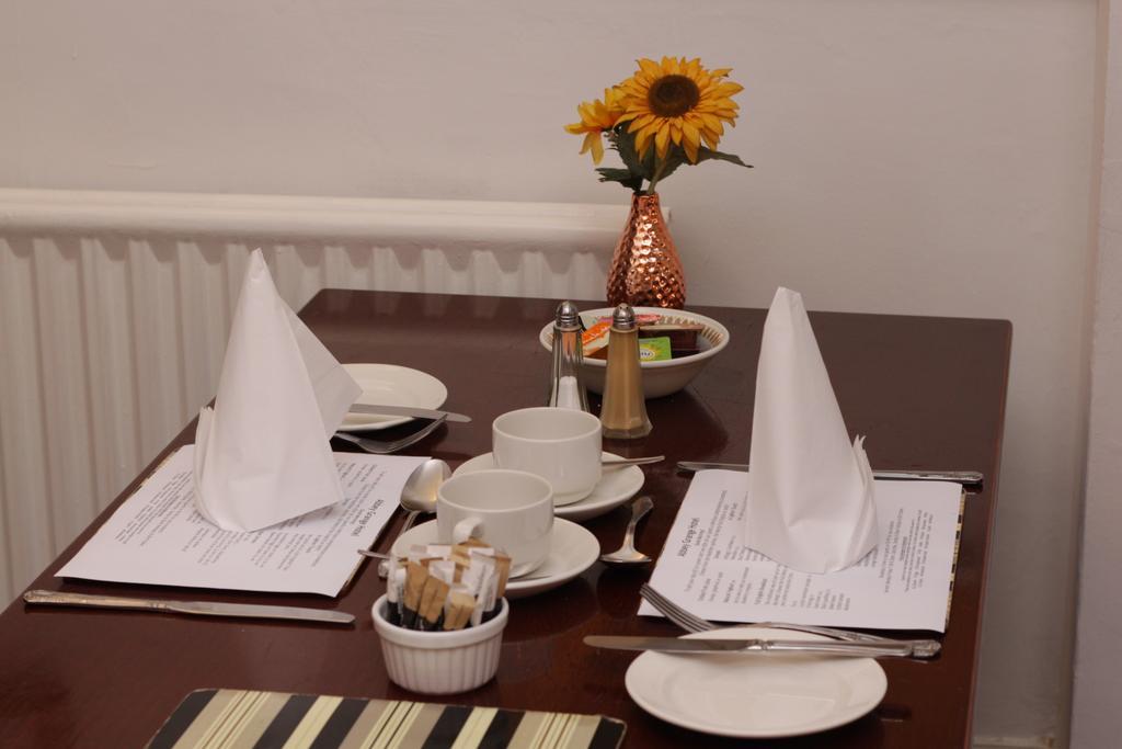 Abbey Grange Hotel Нанітон Екстер'єр фото